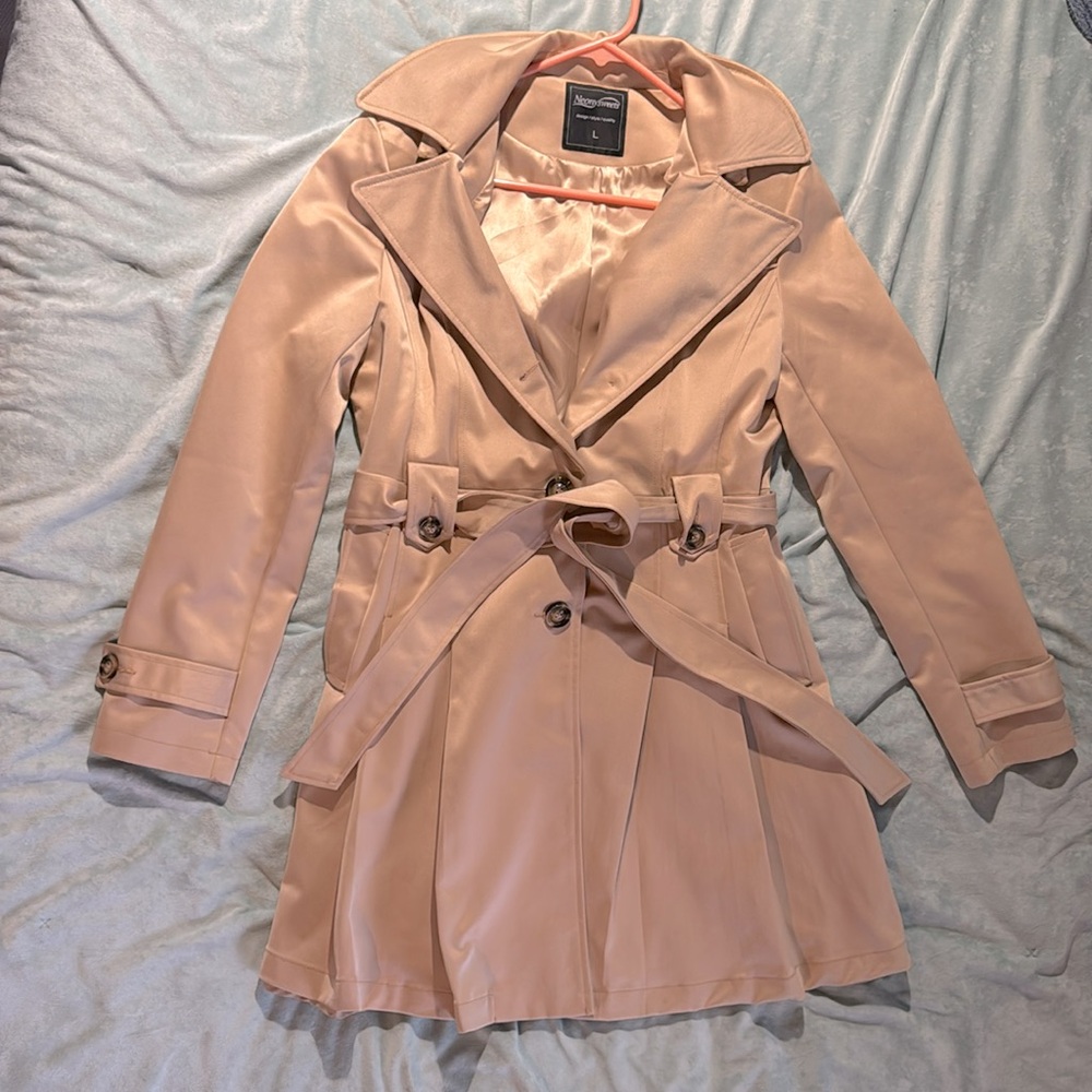 Hooded, belted cute trench coat
